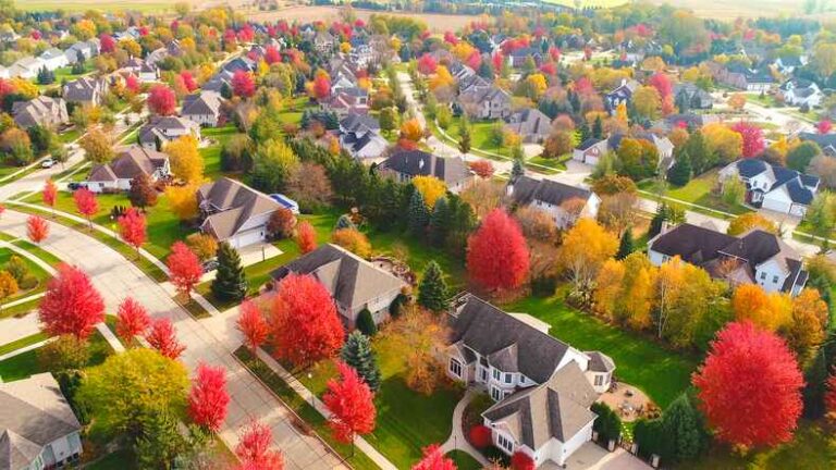 How Real Estate Investment Debt vs Equity Works
